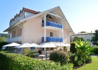 Happy Lake by Thomas Strugger - B&B Krumpendorf