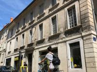 LE PETIT AVIGNONNAIS - APHRODITE - INTRAMUROS - CENTER - - Bed and Breakfast