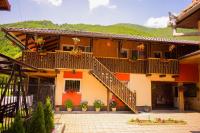 Pensiunea Casa Ioana - Bed and Breakfast