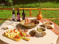 Winery & Brewery - Family Guesthouse "Villa Rbona" - Chambres d’hôtes Khachouri