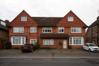Aisiki Living at Alexandra Road, 2-Bedroom & 2-Bathroom with King or Twin Beds with Free WiFi and Parking Space - B&B Watford