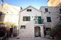 Apt Bobotovi in center of Stari Grad, Hvar - B&B