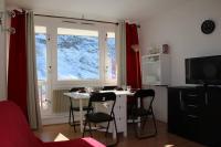 Studio au pied des pistes + Cellier - B&B La Mongie