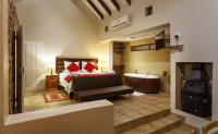 Kamer met Kingsize Bed en Uitzicht op Meer