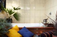 Deluxe Suite with Spa Bath - The Erewhon