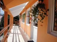 Suri Guesthouse - B&B Brasov
