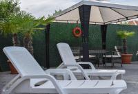 Guest House Raiski Kаt - B&B Mezek