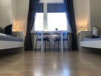 Camera Matrimoniale con Bagno in Comune 