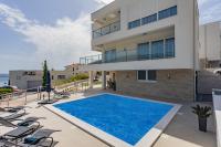 Villa Compass; Luxury experience in natural bay. - B&B