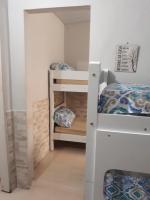 Litera en habitación compartida mixta