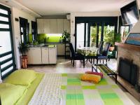 Studio (3 Erwachsene)