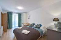 Studio mit Balkon