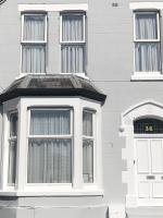 Victoria House - Self Catering Quiet Guesthouse - Adult Singles and Couples Only - Chambres d'hôtes Blackpool