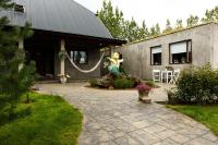 Varmi Guesthouse Apartments & rooms - Bed and Breakfast Hveragerði