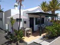 B&B Puerto del Carmen - Bungalow DALAI - Pool view- Good wifi - Bed and Breakfast Puerto del Carmen