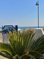 Monolocale Tirreno studio seafront - B&B