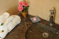 Camera Matrimoniale/Doppia con Letti Singoli con Bagno Privato