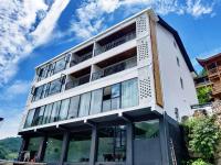 Whispering Mountains Boutique Hotel - B&B