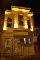 Enderun by Otantik Suites - B&B