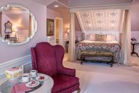 Suite with Pool View