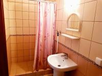 Chambre Quadruple avec Salle de Bains Privative
