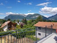 Apartment with Lake View
