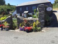 Coombe House B&B - Bed and Breakfast Cawsand