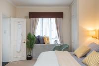 Deluxe Three-Bedroom Apartment