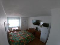 Kamer met Queensize Bed