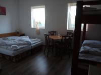 Vierbettzimmer mit eigenem Bad