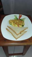 Tri Putri Homestay - B&B