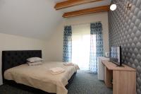 Zimmer mit Queensize-Bett und Gemeinschaftsbad