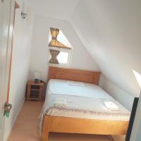 Doppel-/Zweibettzimmer mit Gemeinschaftsbad