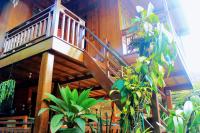 Oemah Kajoe Lembang - B&B Lembang
