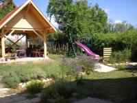 Levendulas Apartman - B&B Balatonalmádi