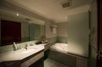 King Jacuzzi Suite