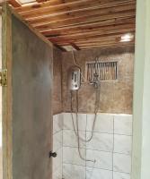 Tienda con uso gratuito de moto automática 