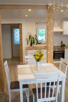 LiisuPesa Apartment with Sauna and Garden - B&B Pärnu