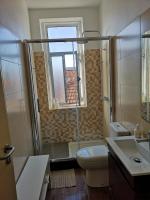 Doppelzimmer mit Gemeinschaftsbad und Seeblick