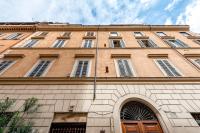 Roman Loft Steps from Piazza Navona IREX Apartment - Bed and Breakfast Rome
