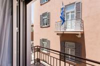 Delightful 1BD Apartment in Plaka by UPSTREET - B&B Atene