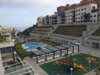 Ático 90m de terraza, jacuzzi privado y cargador de coche eléctrico en Cabria, Almuñecar - B&B Almuñécar
