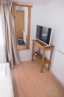 Camera Matrimoniale/Doppia con Letti Singoli con Bagno in Comune