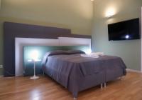 Großes Doppel-/Zweibettzimmer