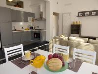 La Casa Del Merlo by Holiday World - B&B Sestri Levante