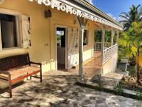 Villa Cajou. Fort Royal. - B&B