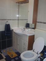 Apartamento de 2 dormitorios con balcón