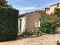 Studio mit Gartenblick
