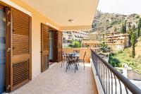Calipso Seaview Flat with Private Parking - B&B