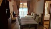 Apartamento con balcón